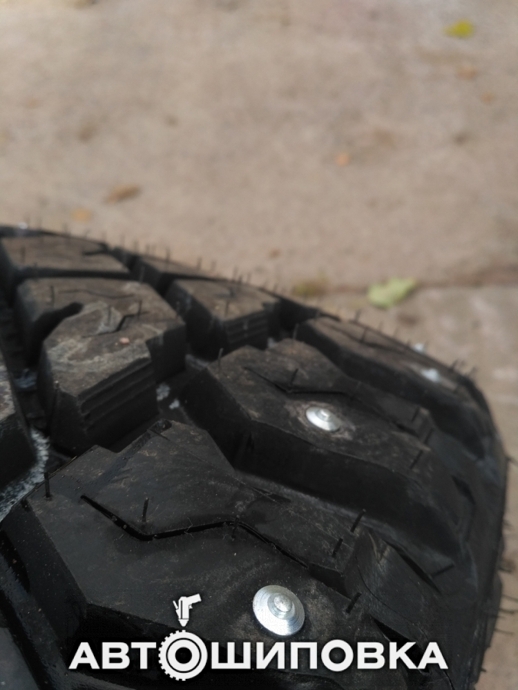 Ошипованные шины 35x12.50 R20LT COOPERTIRES Discoverer S T на Toyota Tundra