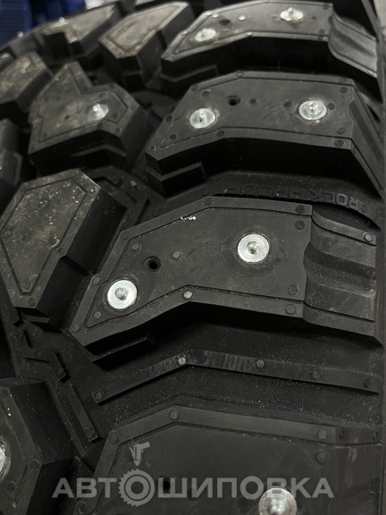 Внедорожная шина Nokian Rockproof LT 315/70 R17 121/118Q MT с шипами ТЕКОМ